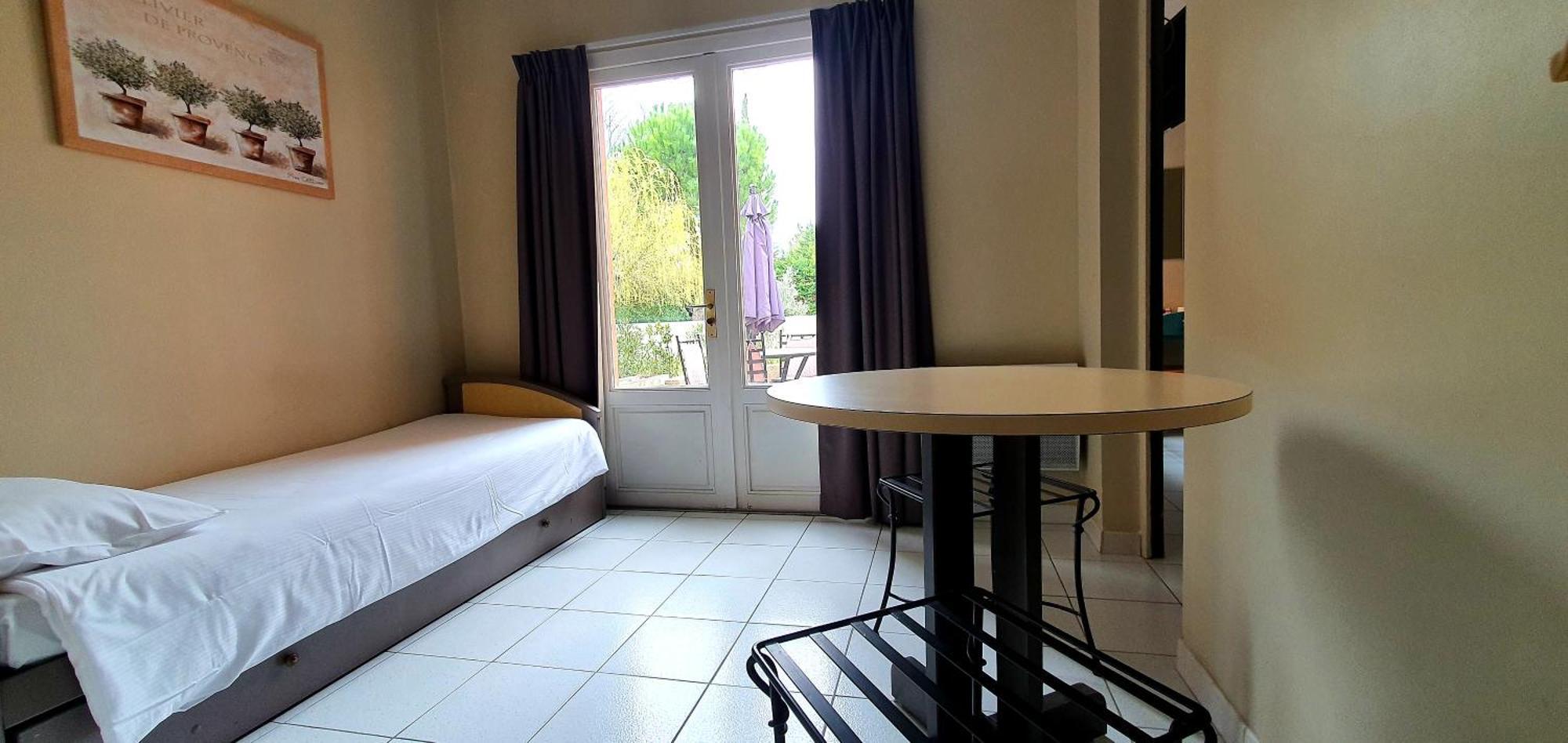 Le Mas Du Colombier Cadenet Room photo