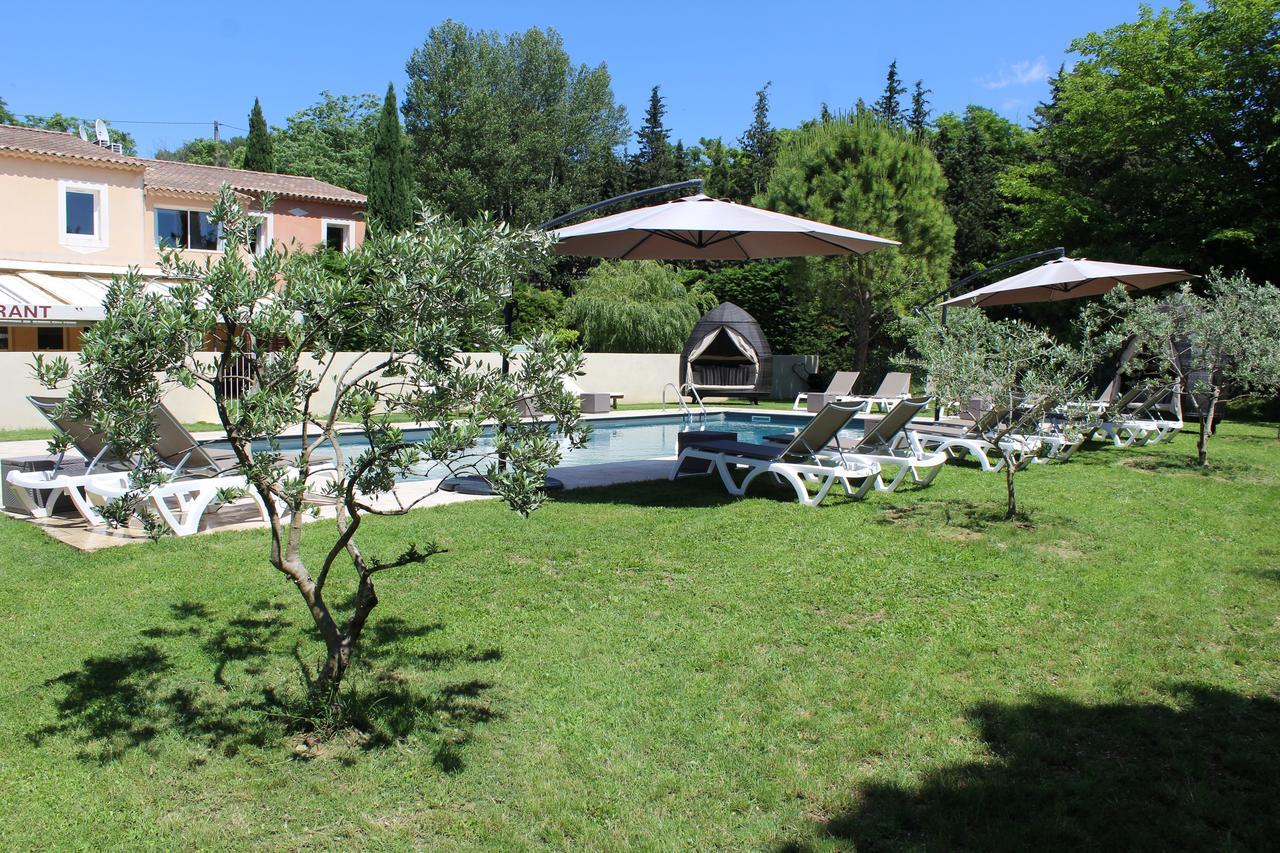 Le Mas Du Colombier Cadenet Exterior photo